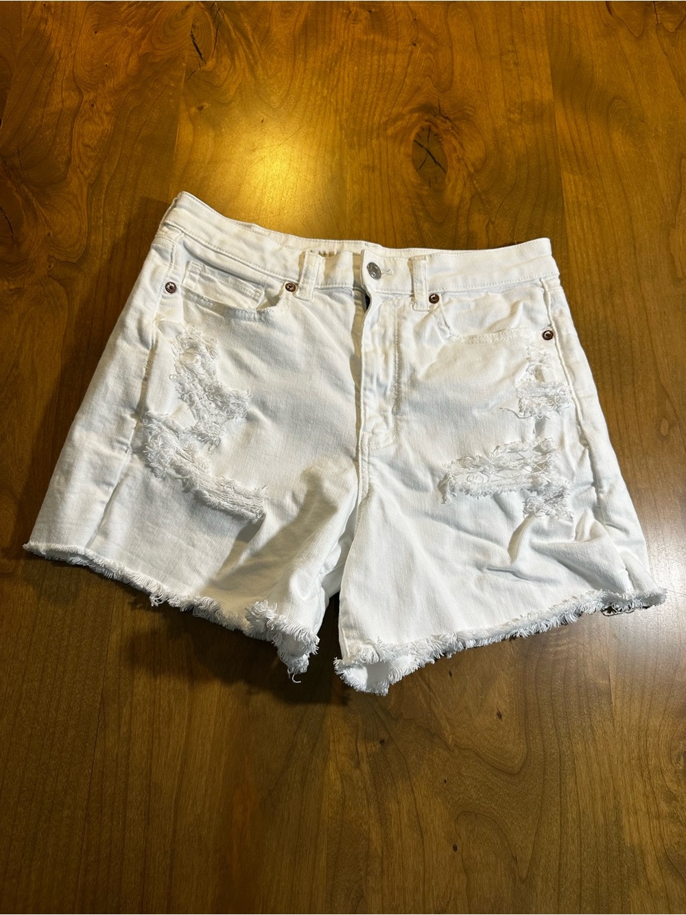 American Eagle White Distressed Denim Shorts High Rise Stretch Size 6 - Picture 3 of 10